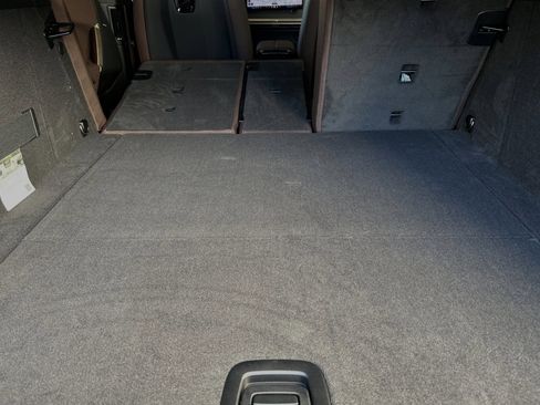 Used 2025 BMW iX xDrive50 image 19