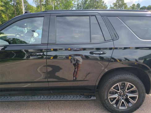 Used 2024 Chevrolet Tahoe Z71 w/ Luxury Package AWD/4WD image 29