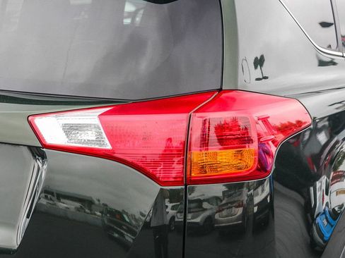 Used 2013 Toyota RAV4 Limited FWD image 9