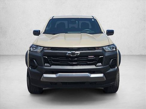 Used 2023 Chevrolet Colorado Trail Boss w/ Technology Package AWD/4WD image 2