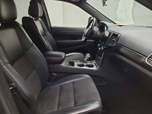 Used 2021 Jeep Grand Cherokee Laredo X AWD/4WD image 21