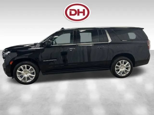 Used 2023 Chevrolet Suburban High Country AWD/4WD image 8