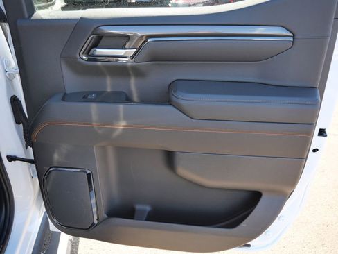 Used 2023 GMC Sierra 1500 AT4 w/ AT4 Premium Package AWD/4WD image 21