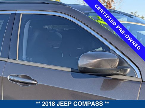 Used 2018 Jeep Compass Latitude w/ Popular Equipment Group image 10