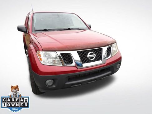 Used 2011 Nissan Frontier S image 2