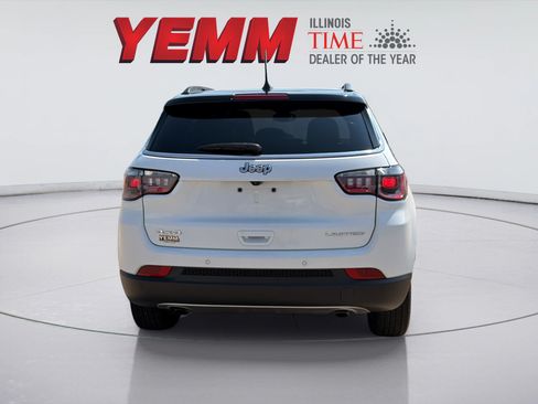 Used 2023 Jeep Compass Limited AWD/4WD image 11