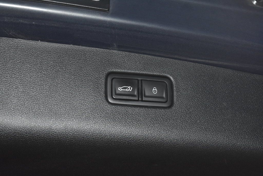 Used 2025 Genesis GV70 2.5T AWD/4WD image 33