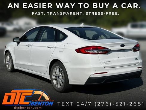 Used 2020 Ford Fusion SE FWD image 5