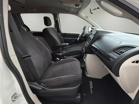 Used 2013 Dodge Grand Caravan SE FWD image 10
