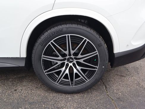 New 2025 Mercedes-Benz GLC 43 AMG 4MATIC image 9