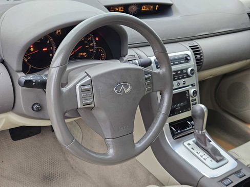 Used 2005 INFINITI G35 Sedan w/ (P03) Premium Pkg C image 2