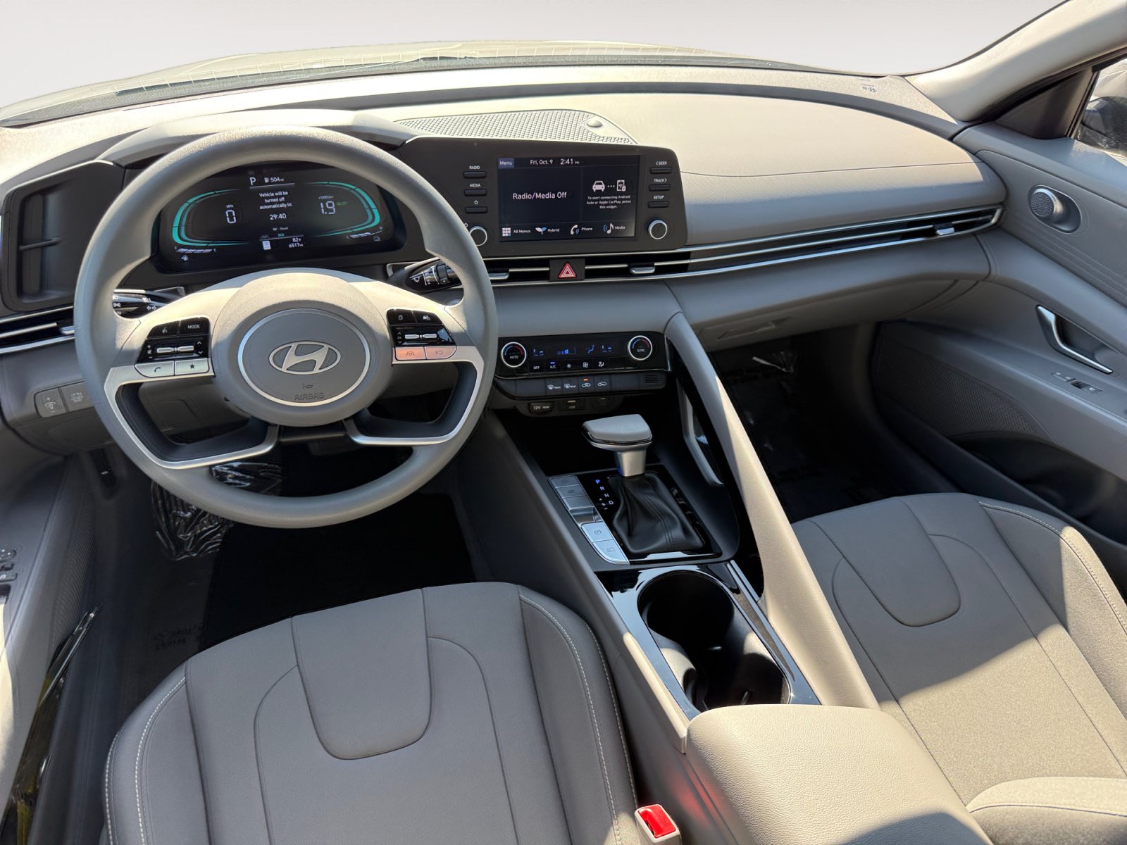 Certified 2026 Hyundai Elantra Hybrid FWD image 15