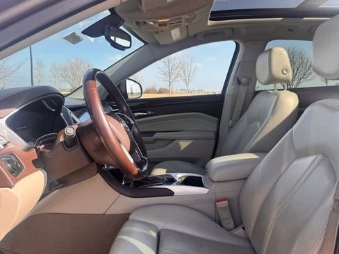 Used 2014 Cadillac SRX Luxury image 7