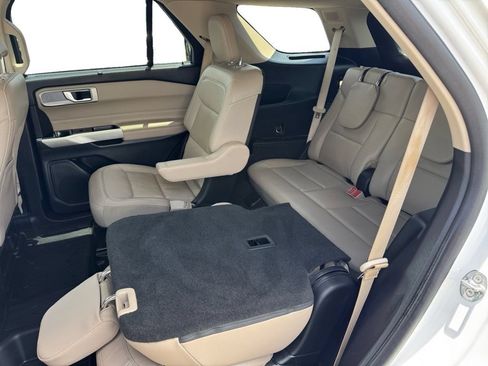 Certified 2022 Ford Explorer Limited w/ Equipment Group 301A RWD image 18