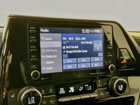 Used 2022 Toyota Highlander XSE FWD image 24