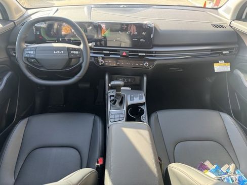 New 2026 Kia Sportage EX image 13