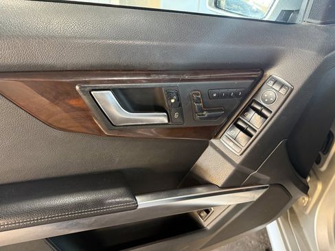 Used 2013 Mercedes-Benz GLK 350 4MATIC image 27