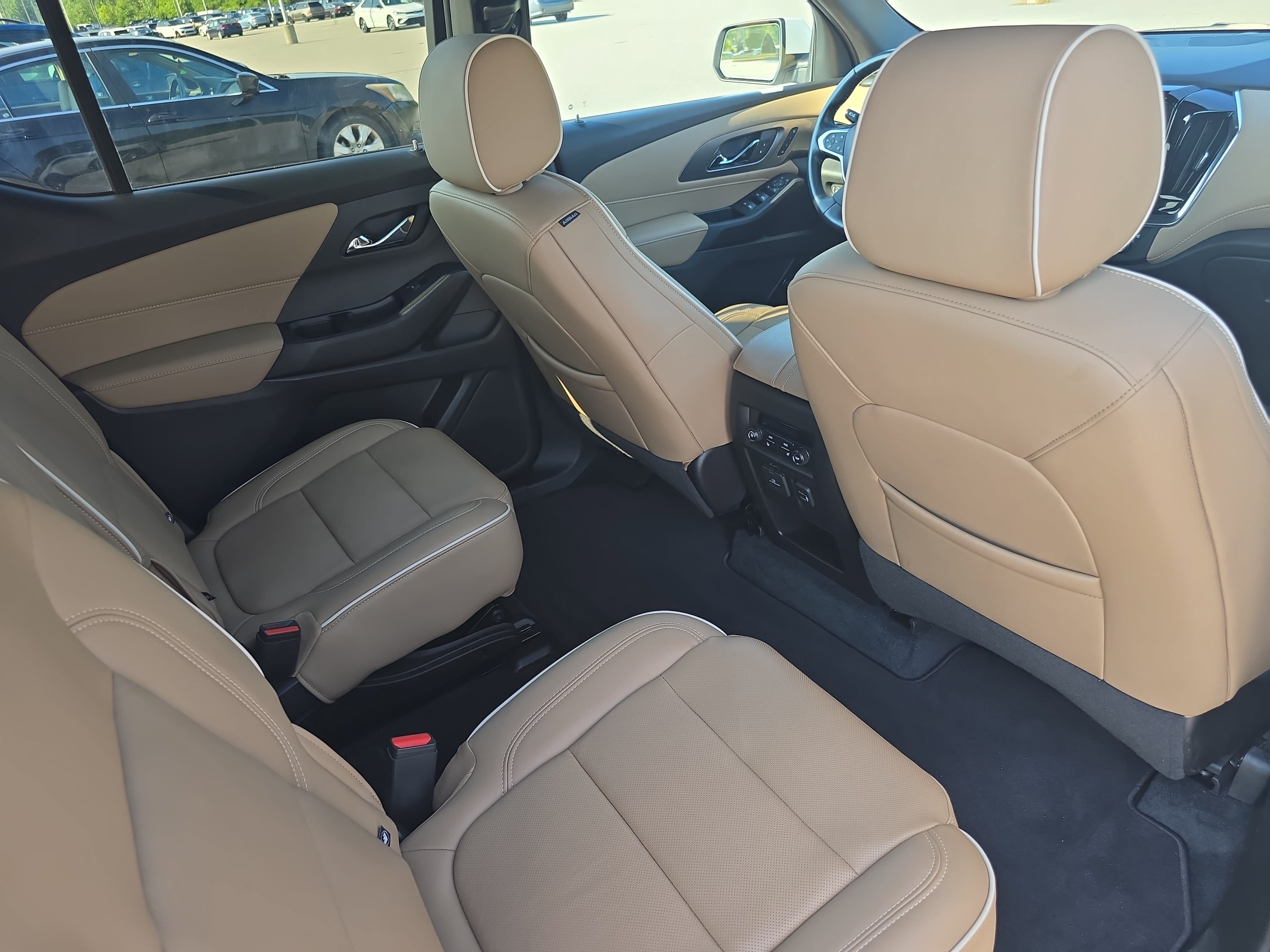 Used 2022 Chevrolet Traverse Premier AWD/4WD image 11