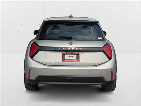 Certified 2025 MINI Cooper S image 7