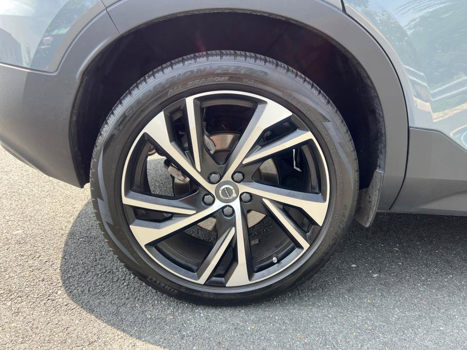 Used 2021 Volvo XC40 T5 R-Design w/ Climate Package AWD/4WD image 23