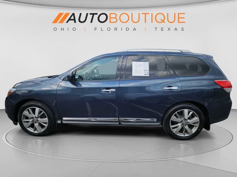 Used 2016 Nissan Pathfinder Platinum FWD image 2