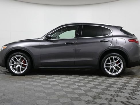 Used 2019 Alfa Romeo Stelvio Ti Lusso w/ Quick Order Package 22X Lusso image 2