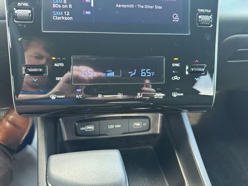 Used 2024 Hyundai Santa Cruz SEL image 15