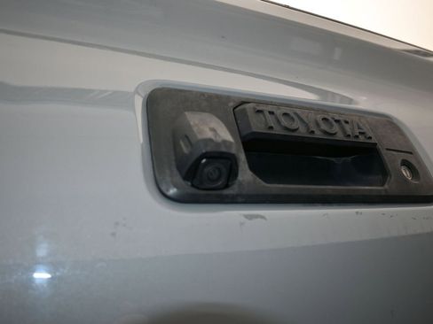 Used 2019 Toyota Tacoma TRD Off-Road image 38