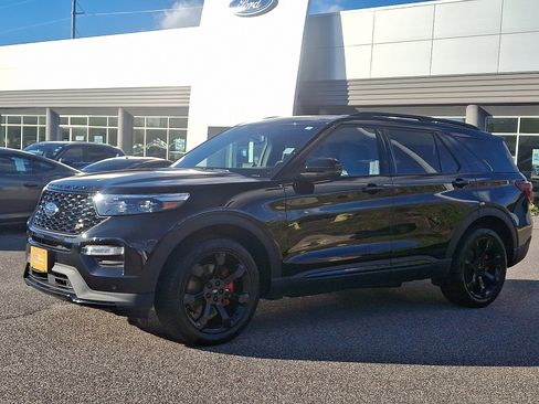 Certified 2024 Ford Explorer ST w/ Equipment Group 401A image 5