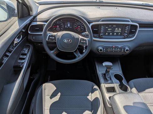 Used 2020 Kia Sorento L FWD image 30