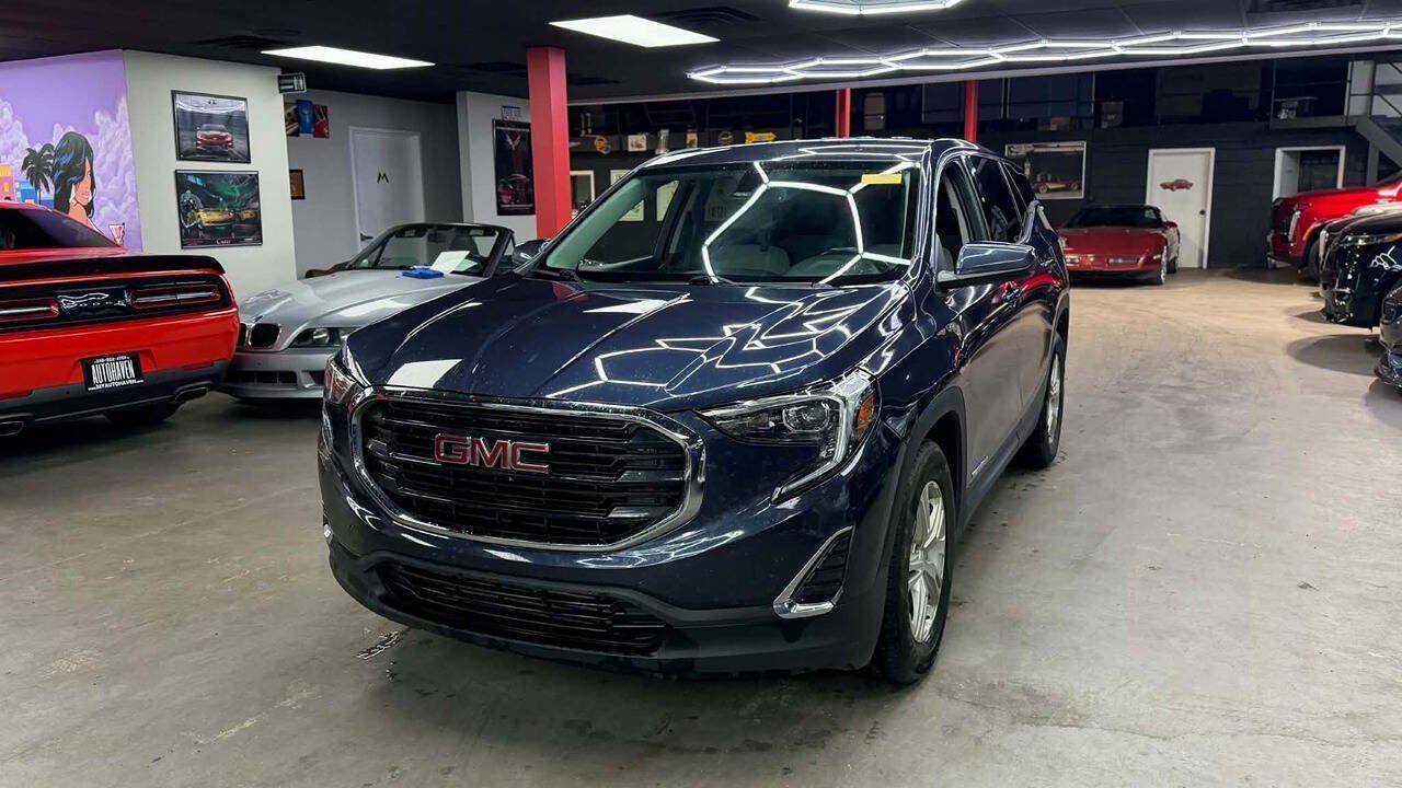 Used 2018 GMC Terrain SLE FWD image 1