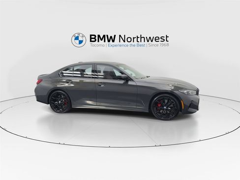 New 2026 BMW 330i xDrive Sedan w/ M Sport Package AWD/4WD image 5