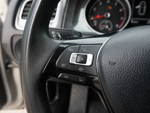Used 2020 Volkswagen Golf 4-Door FWD image 17