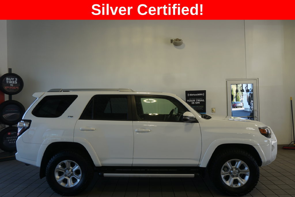 Used 2017 Toyota 4Runner SR5 Premium AWD/4WD image 2