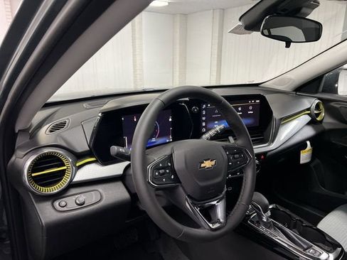 New 2026 Chevrolet Trax LT w/ Driver Confidence Package image 10