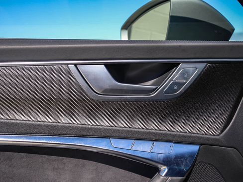 Used 2025 Audi RS 6 performance w/ Matte Carbon Package image 30