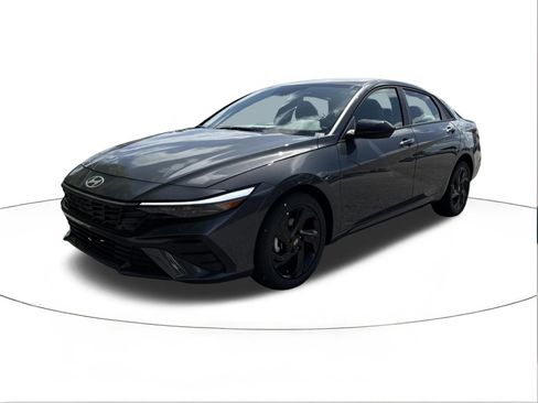 New 2026 Hyundai Elantra Sport FWD image 7