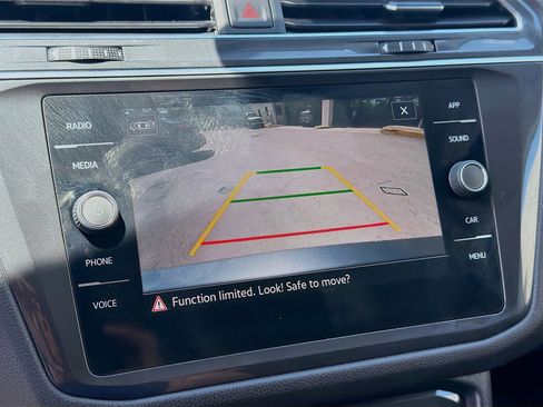 Used 2023 Volkswagen Tiguan SE image 13