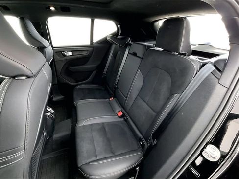 Used 2024 Volvo XC40 Recharge Ultimate w/ Protection Package Premier image 34