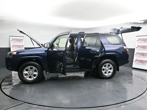 Used 2022 Toyota 4Runner SR5 Premium w/ Moonroof Package image 44
