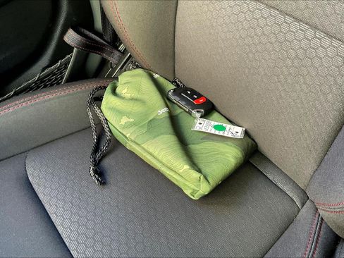 Used 2023 Jeep Wrangler Unlimited Rubicon image 10