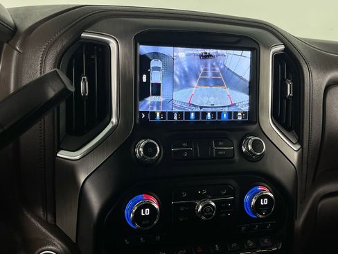 Used 2023 GMC Sierra 2500 Denali w/ Denali Ultimate Package image 17