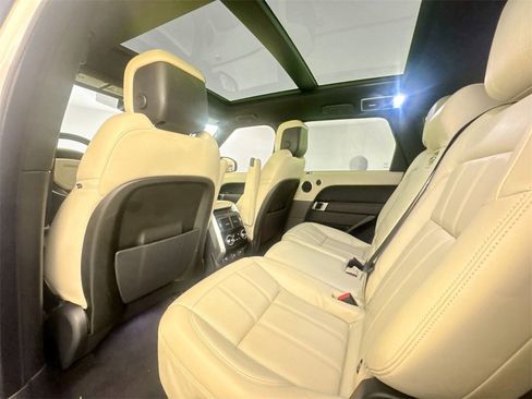 Used 2021 Land Rover Range Rover Sport HSE Silver Edition image 24