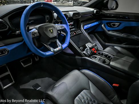 Used 2023 Lamborghini Urus S image 19