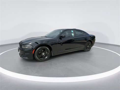 Certified 2022 Dodge Charger SXT w/ Leather Interior Group image 4