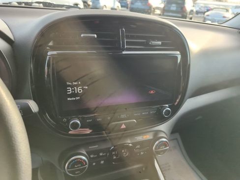Used 2023 Kia Soul S image 20