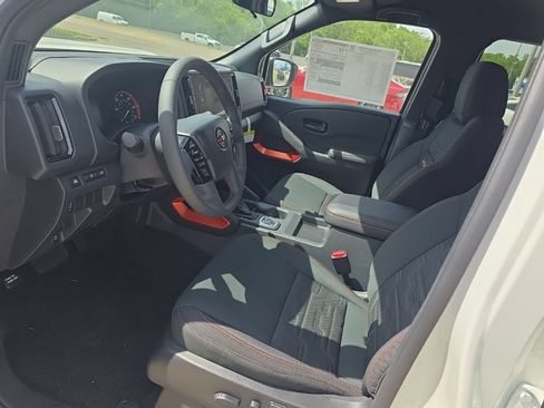 New 2026 Nissan Frontier PRO-4X AWD/4WD image 15