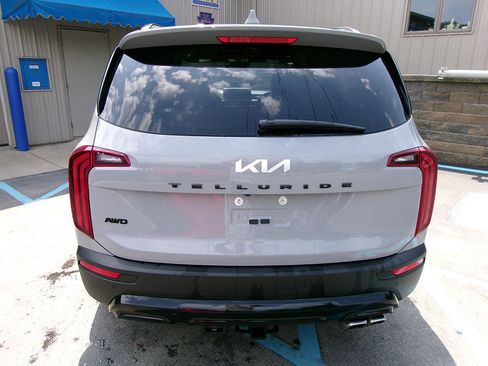 Used 2022 Kia Telluride SX w/ SX Prestige Package image 6