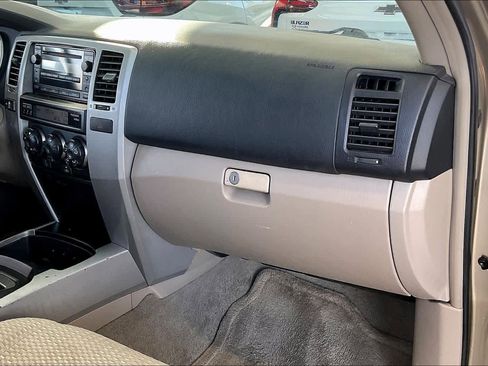 Used 2006 Toyota 4Runner SR5 image 19