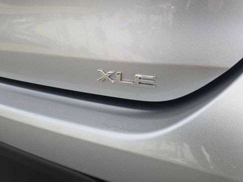Certified 2025 Toyota Highlander XLE FWD image 13